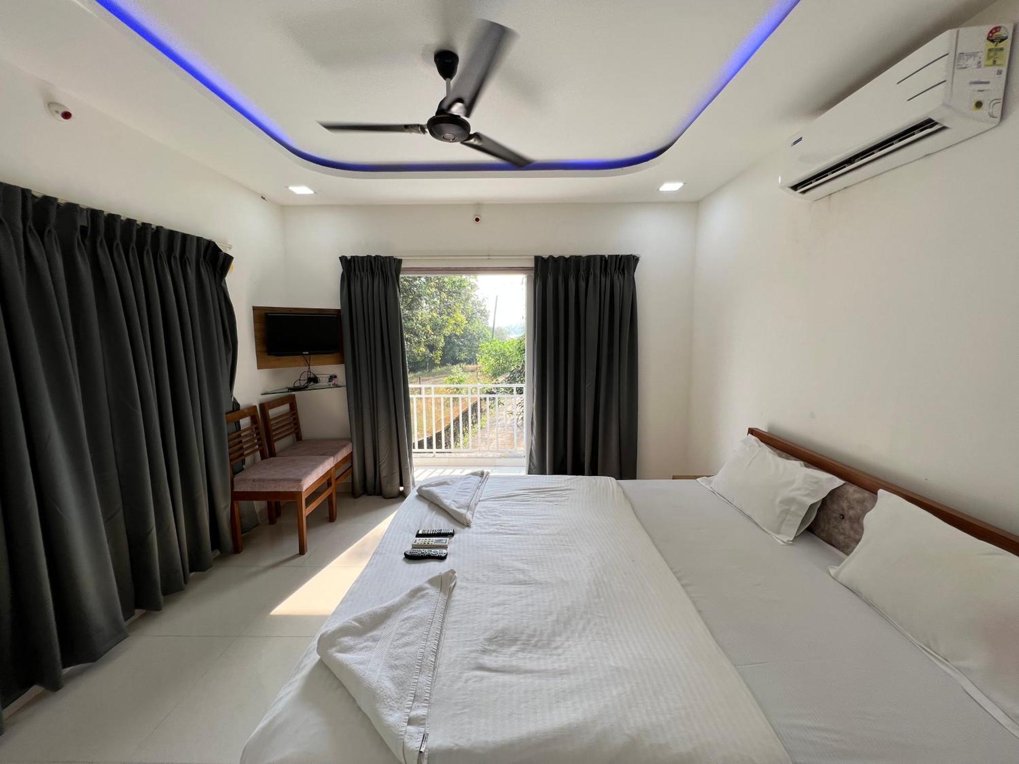 Iira Stays-Sea Coast Farm Алібаґ Екстер'єр фото